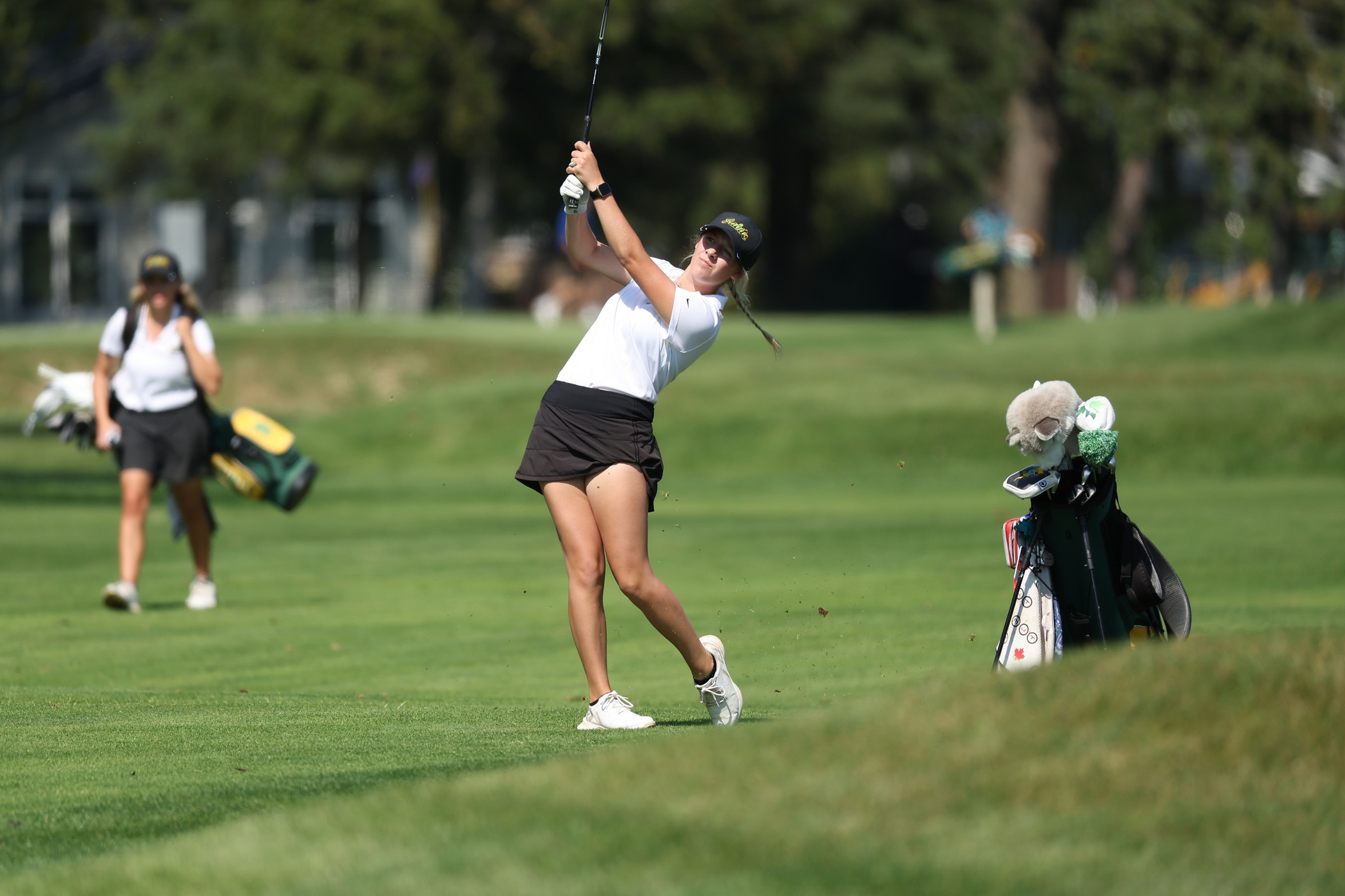 Cowling Wins Second Straight Event